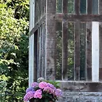 Les Maisons De Marie Manerbe