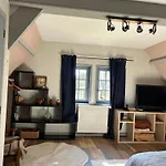 Les Maisons De Marie Manerbe